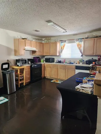 $249,000 | 7818 Jubilant Drive, Dallas, TX 75237