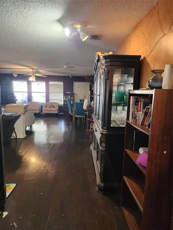 $249,000 | 7818 Jubilant Drive, Dallas, TX 75237
