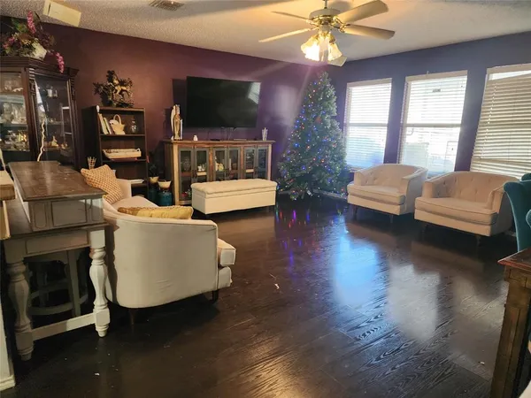 $249,000 | 7818 Jubilant Drive, Dallas, TX 75237