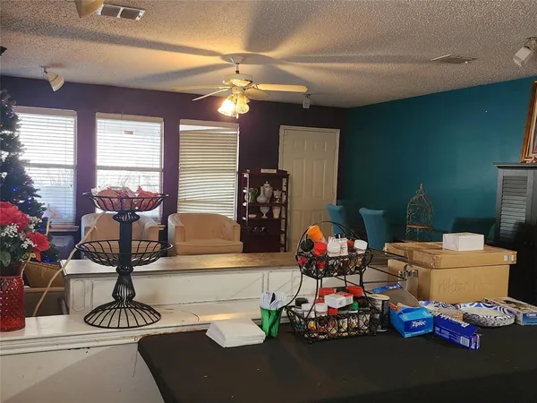 $249,000 | 7818 Jubilant Drive, Dallas, TX 75237