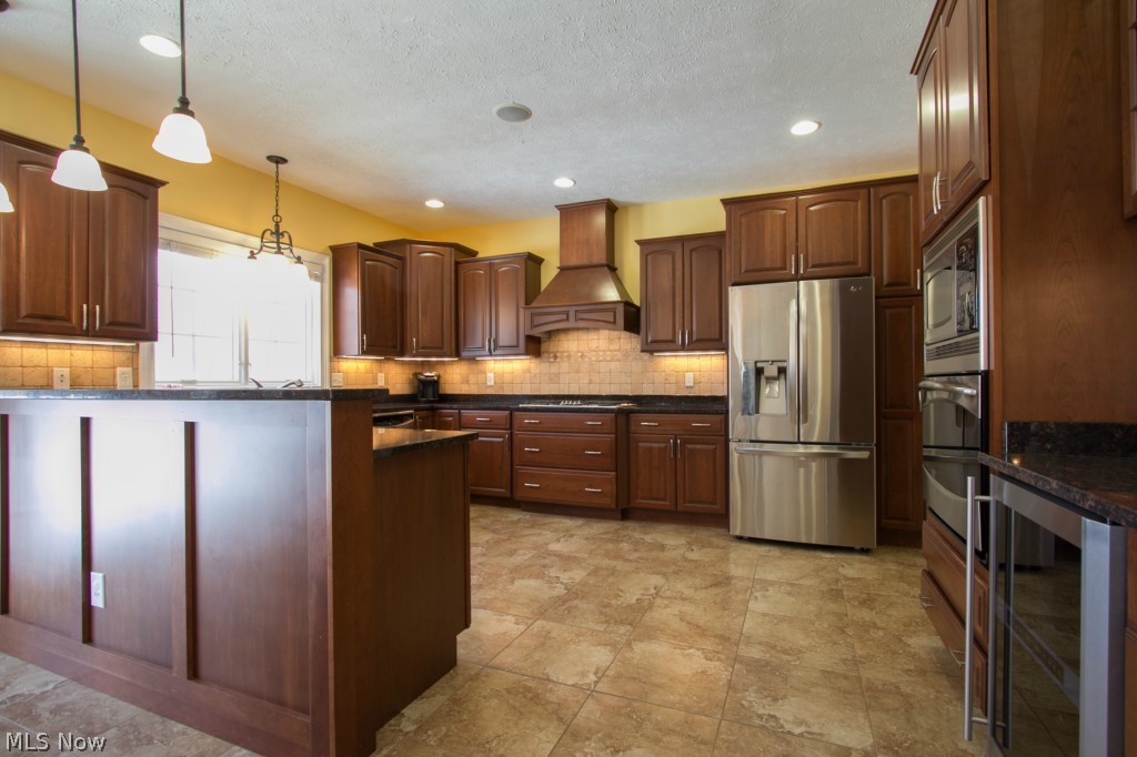 8351 Raleigh Place Painesville, OH 44077 - Photo 2 of 25 Gallery Image 2