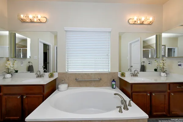 $3,500 | 235 Parkview Terrace, Boerne, TX 78006