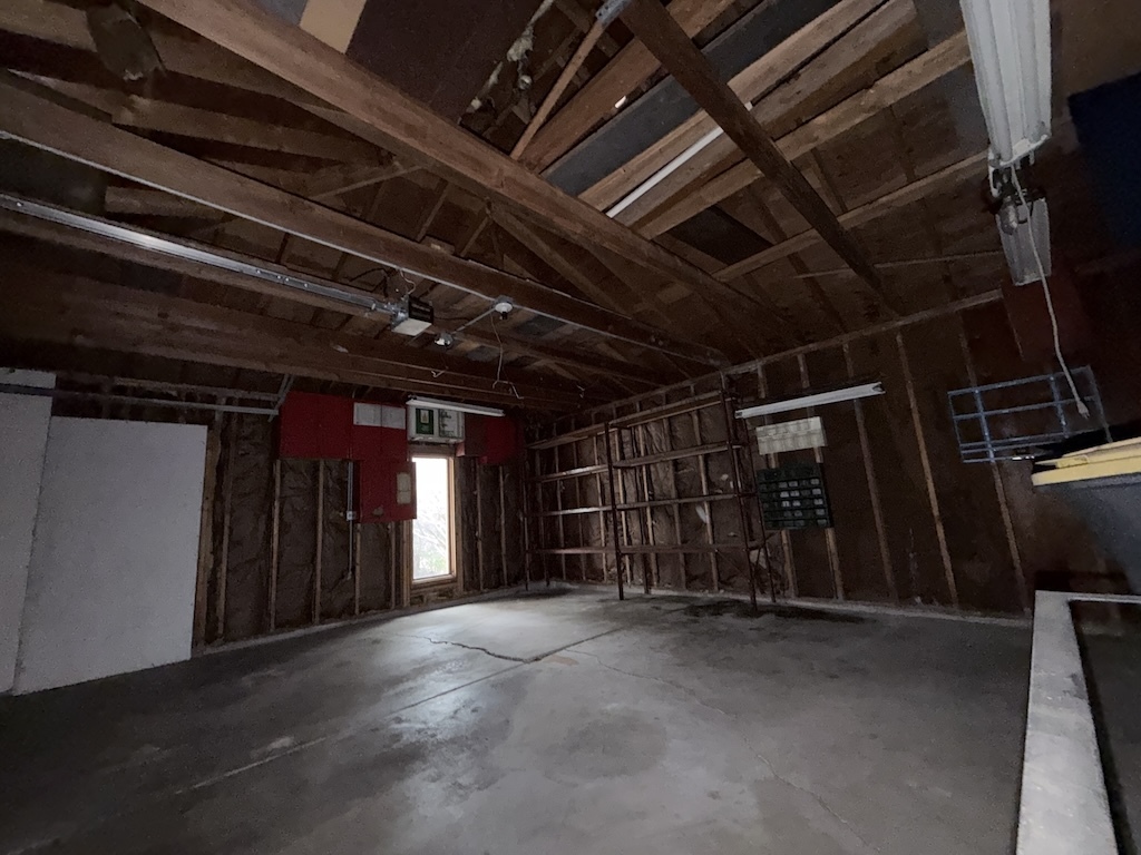 3312 192nd Place Lansing, IL 60438 - Photo 13 of 18 a view of empty room