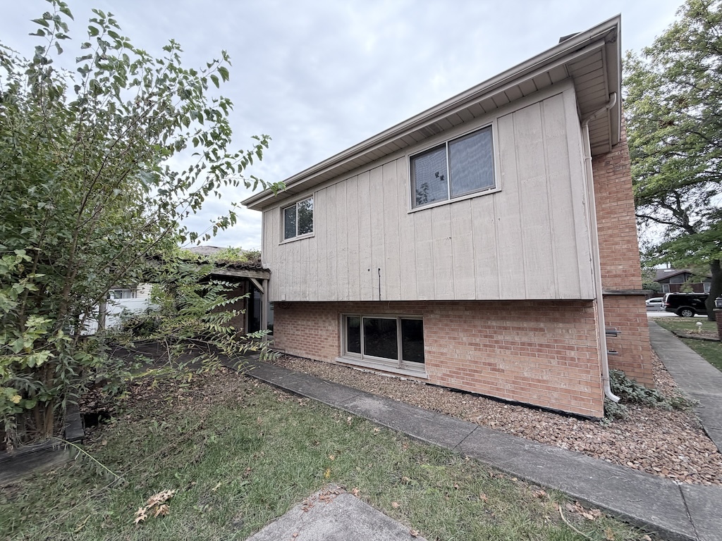 3312 192nd Place Lansing, IL 60438 - Photo 17 of 18 a house view with a outdoor space