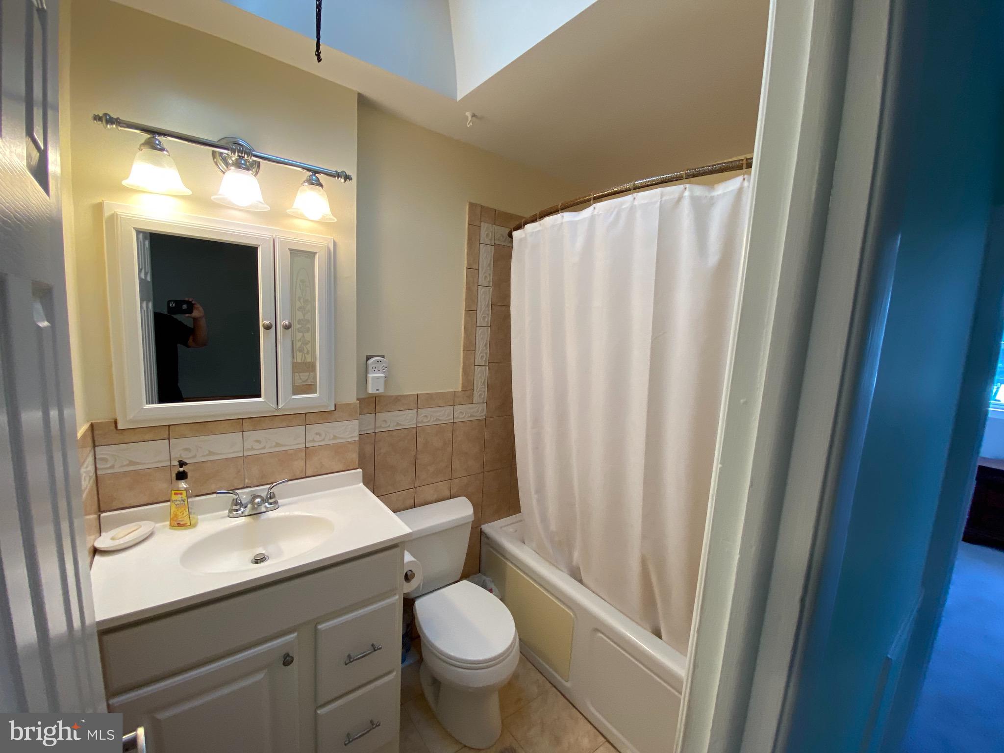 7408 Hill Road Philadelphia, PA 19128 - Photo 31 of 44 Gallery Image 31
