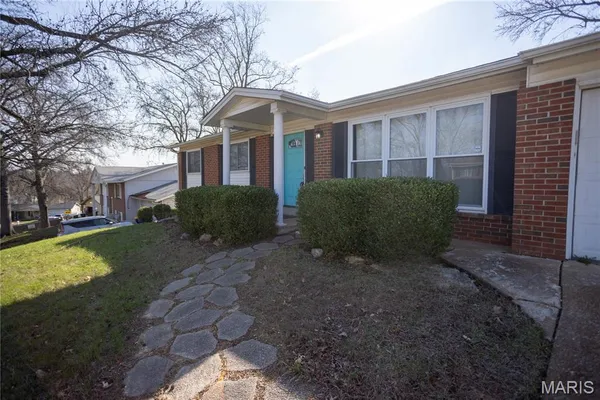 $385,000 | 12220 Tempo Drive, St. Louis, MO 63146