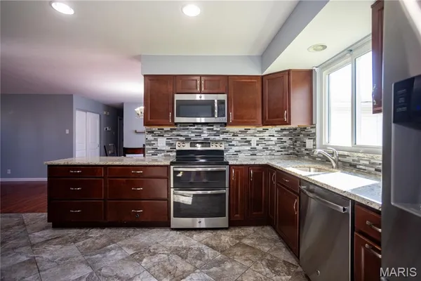$385,000 | 12220 Tempo Drive, St. Louis, MO 63146
