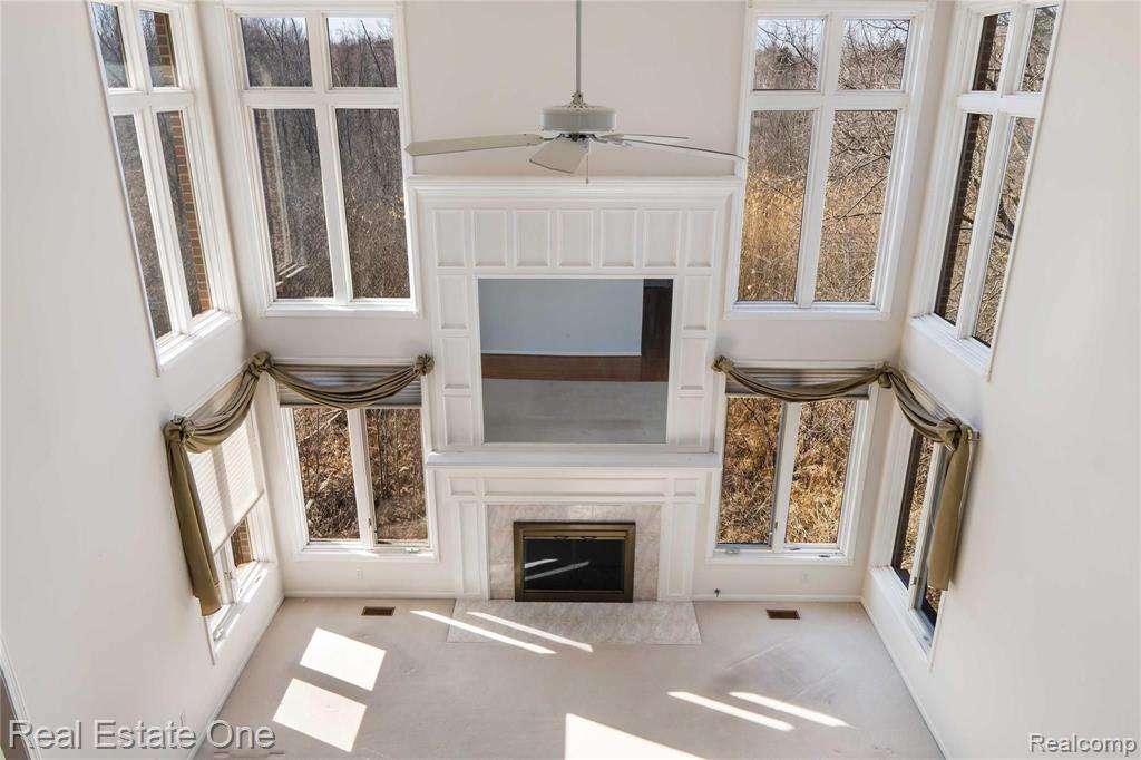 575 Whims Lane Rochester, MI 48306 - Photo 4 of 39