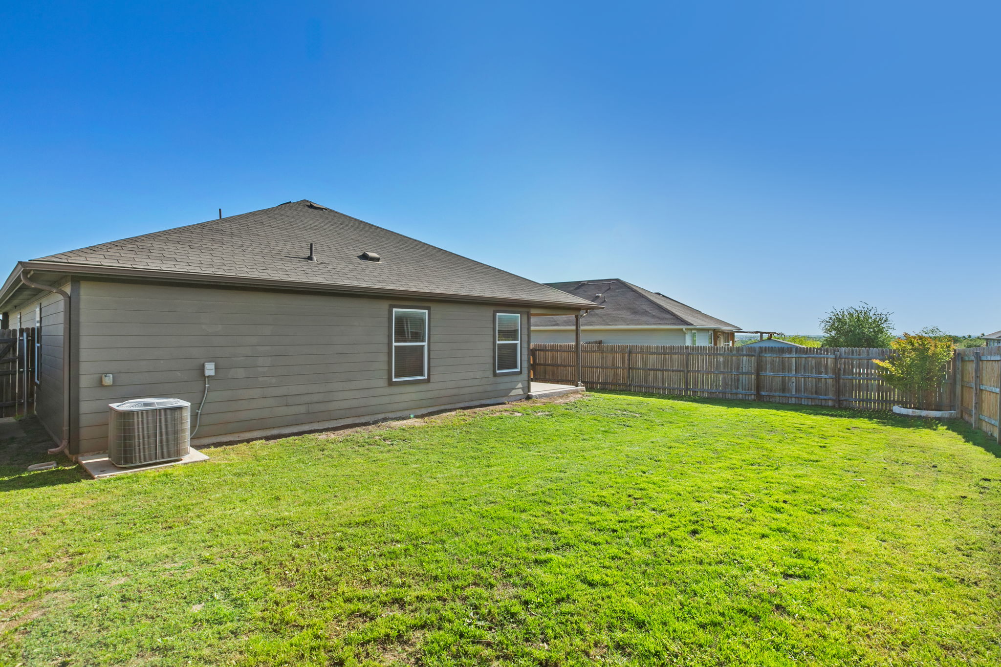 725 Liard River Road Hutto, TX 78634 - Photo 20 of 27