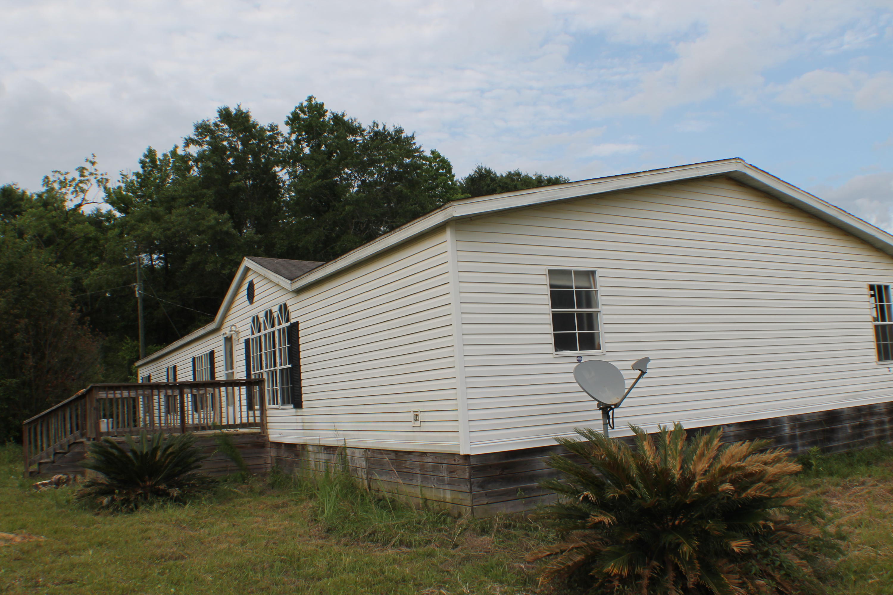 3960 Millside Road Laurel Hill, FL 32567 - Photo 5 of 35 IMG_7097