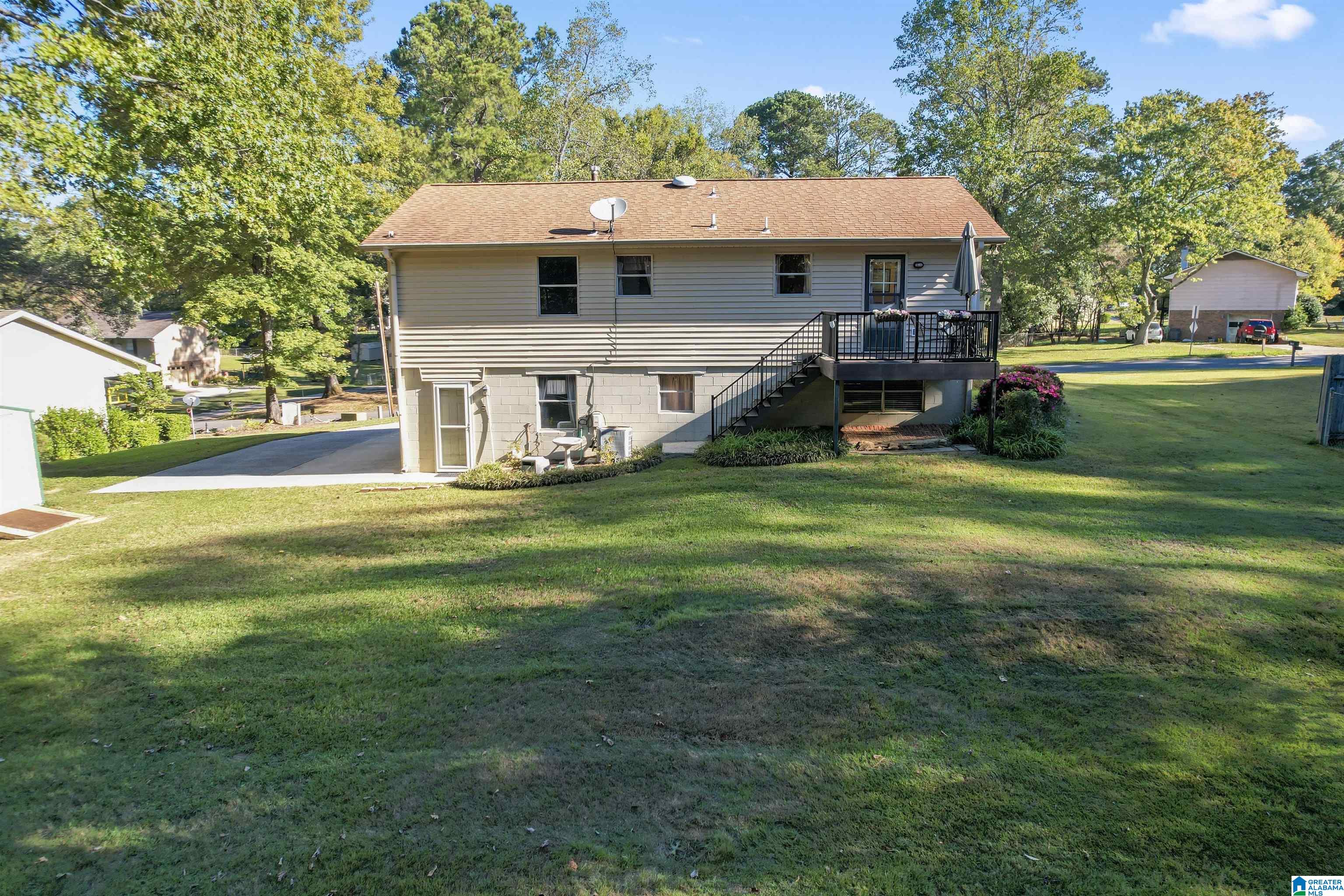 1702 Gardenridge Road Gardendale, AL 35071 - Photo 4 of 38