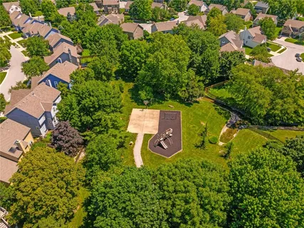 $515,000 | 11307 West 115th Street, Overland Park, KS 66210