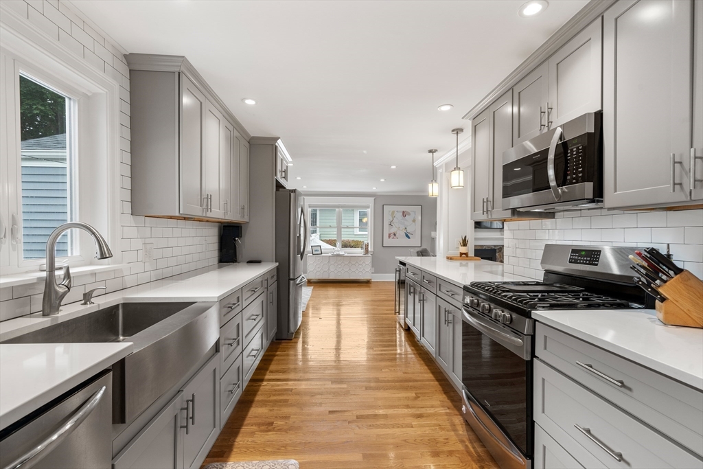 27 Pope Hill Road Milton, MA 02186 - Photo 14 of 28 Gallery Image 14