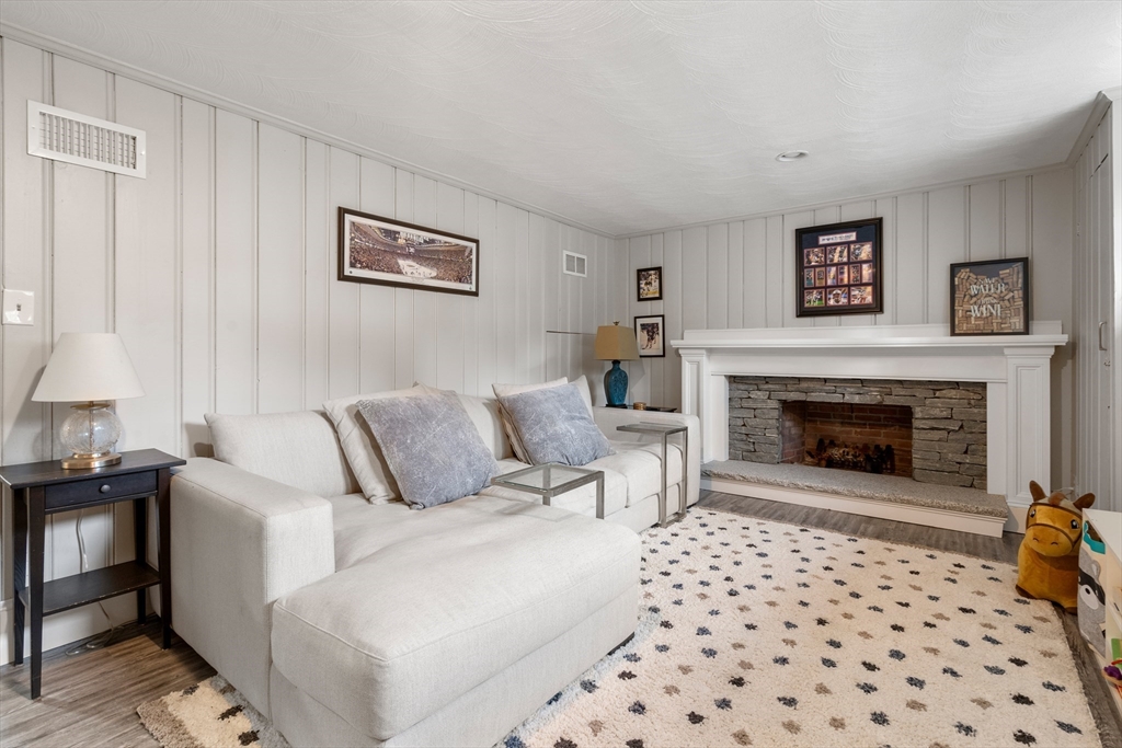 27 Pope Hill Road Milton, MA 02186 - Photo 23 of 28 Gallery Image 23