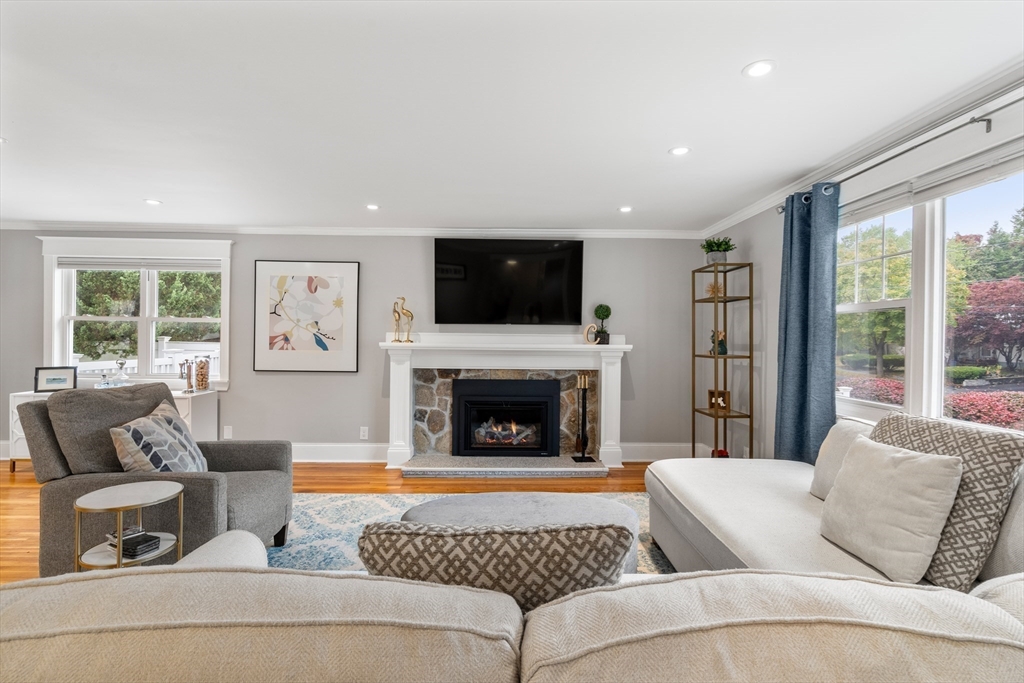 27 Pope Hill Road Milton, MA 02186 - Photo 5 of 28 Gallery Image 5