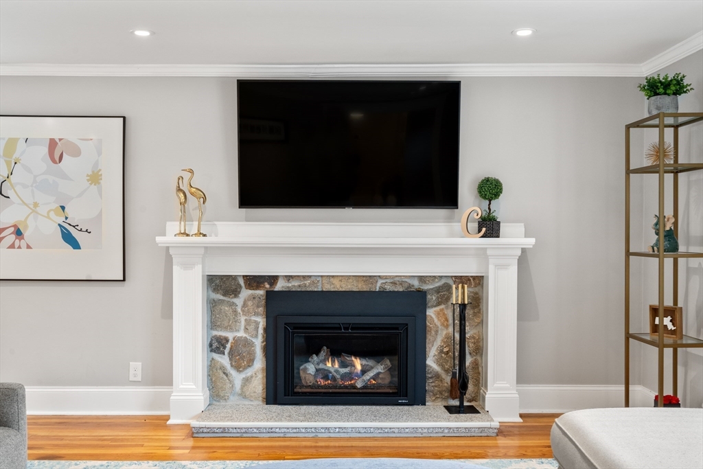 27 Pope Hill Road Milton, MA 02186 - Photo 6 of 28 Gallery Image 6