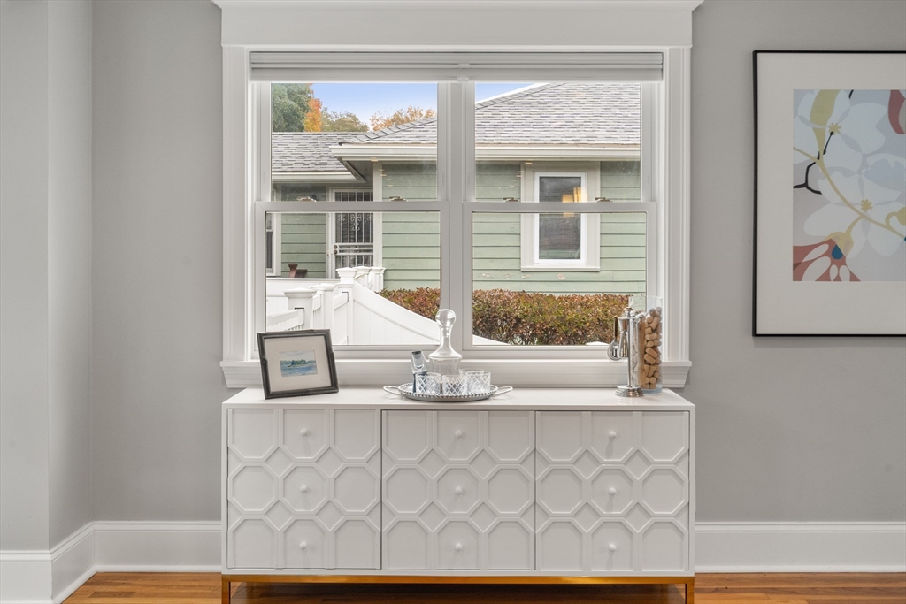 27 Pope Hill Road Milton, MA 02186 - Photo 10 of 28 Gallery Image 10