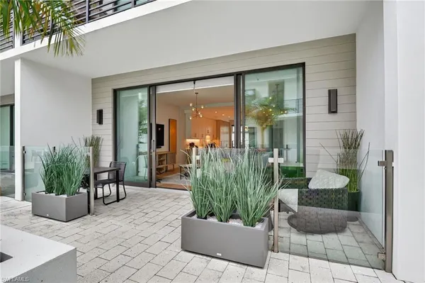$1,350,000 | 850 Central Avenue, Unit 208, Naples, FL 34102