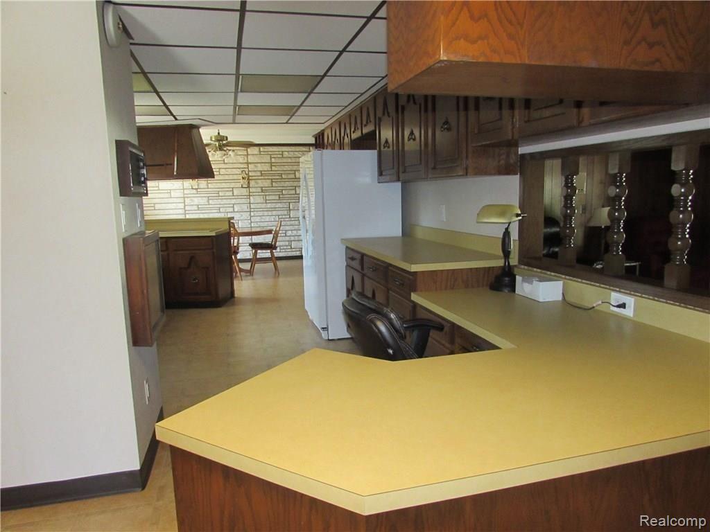 15325 Reeck Road Southgate, MI 48195 - Photo 16 of 34 IMG_1257.JPG