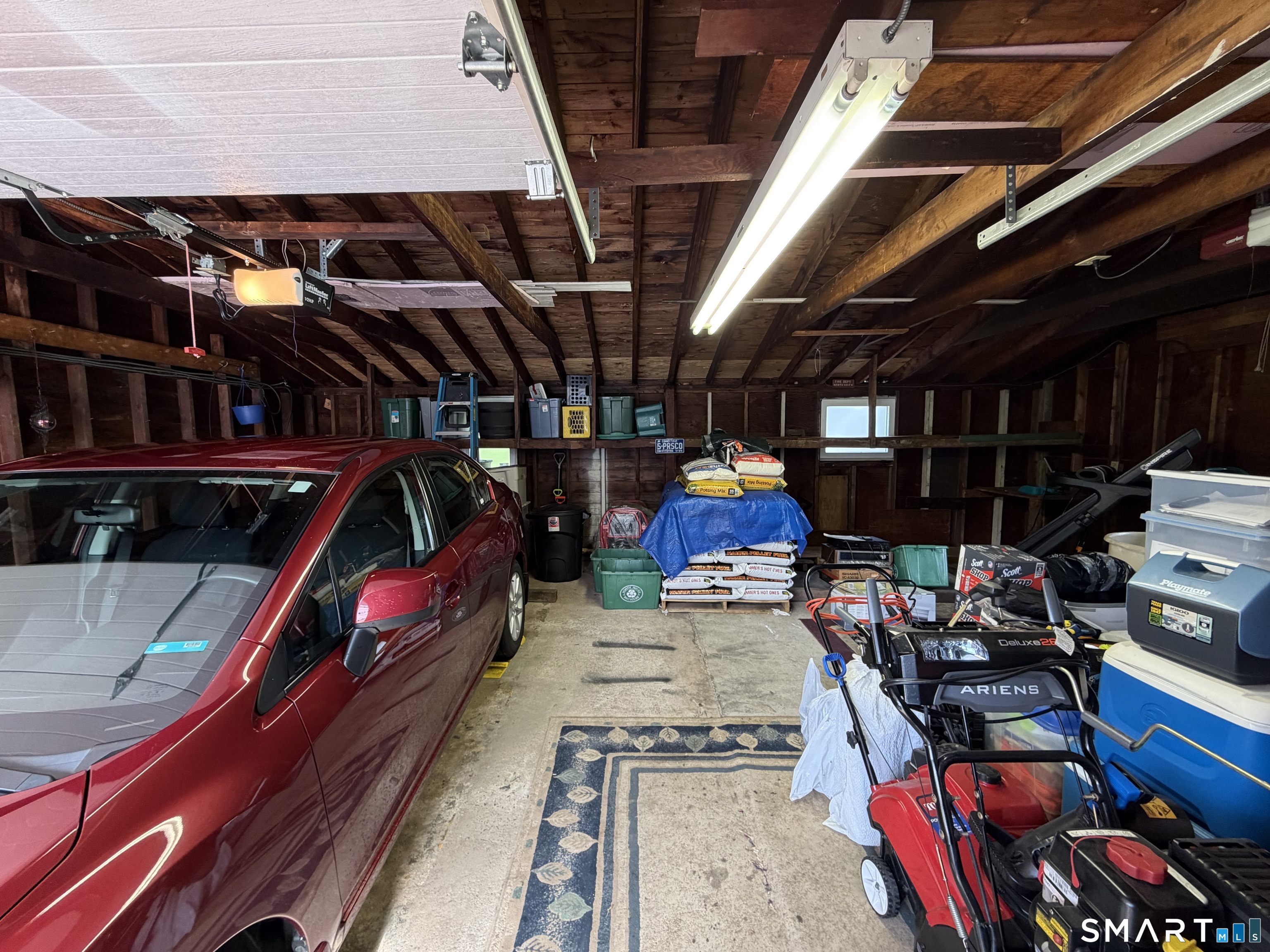 22 Overbrook Road North Haven, CT 06473 - Photo 6 of 40 Gallery Image 6