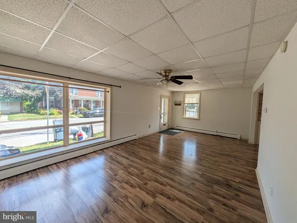 $1,325 | 213 A Lincoln Way West, New Oxford, PA 17350