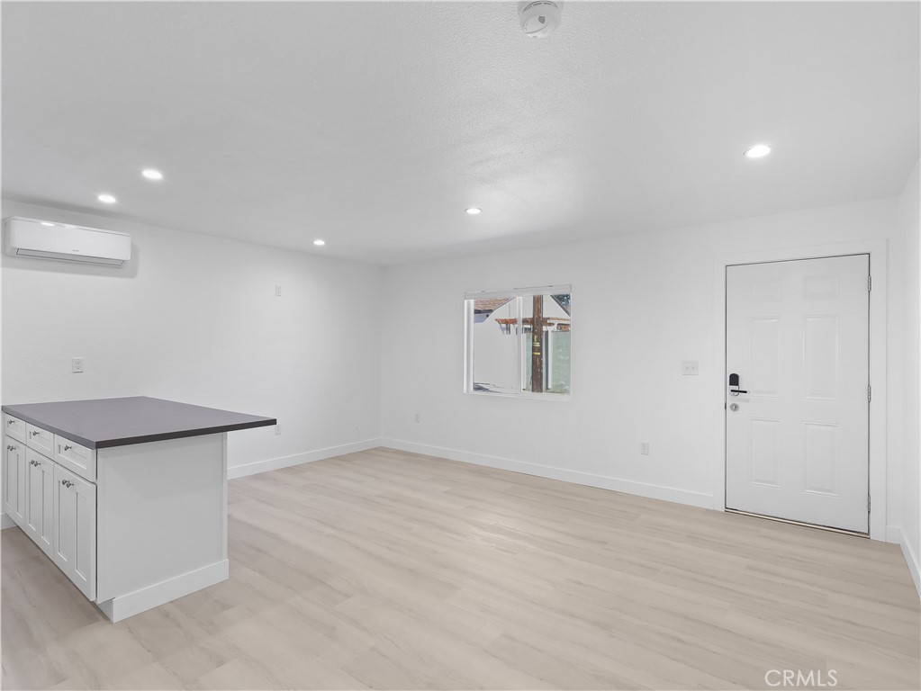 8828 Chimineas Avenue Northridge, CA 91325 - Photo 12 of 30