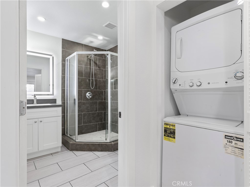 8828 Chimineas Avenue Northridge, CA 91325 - Photo 15 of 30