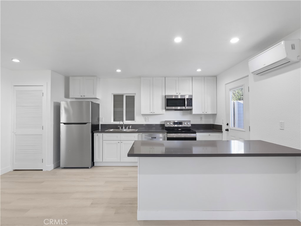 8828 Chimineas Avenue Northridge, CA 91325 - Photo 21 of 30