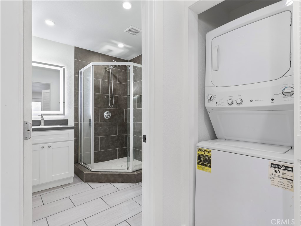 8828 Chimineas Avenue Northridge, CA 91325 - Photo 3 of 30