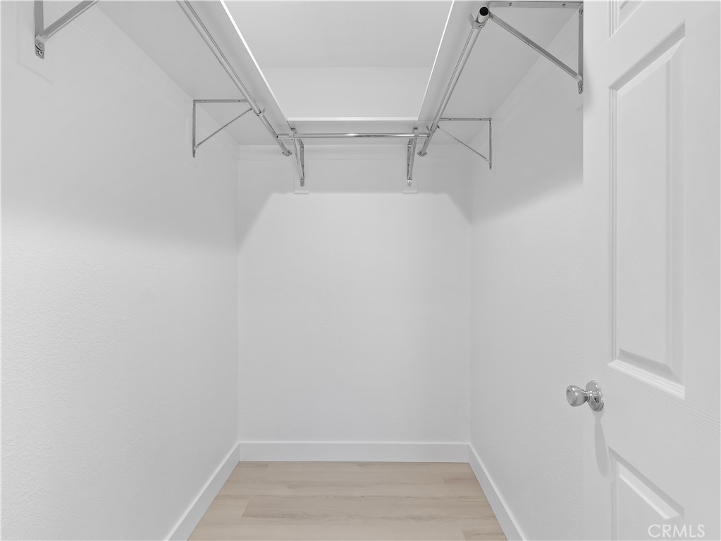 8828 Chimineas Avenue Northridge, CA 91325 - Photo 5 of 30