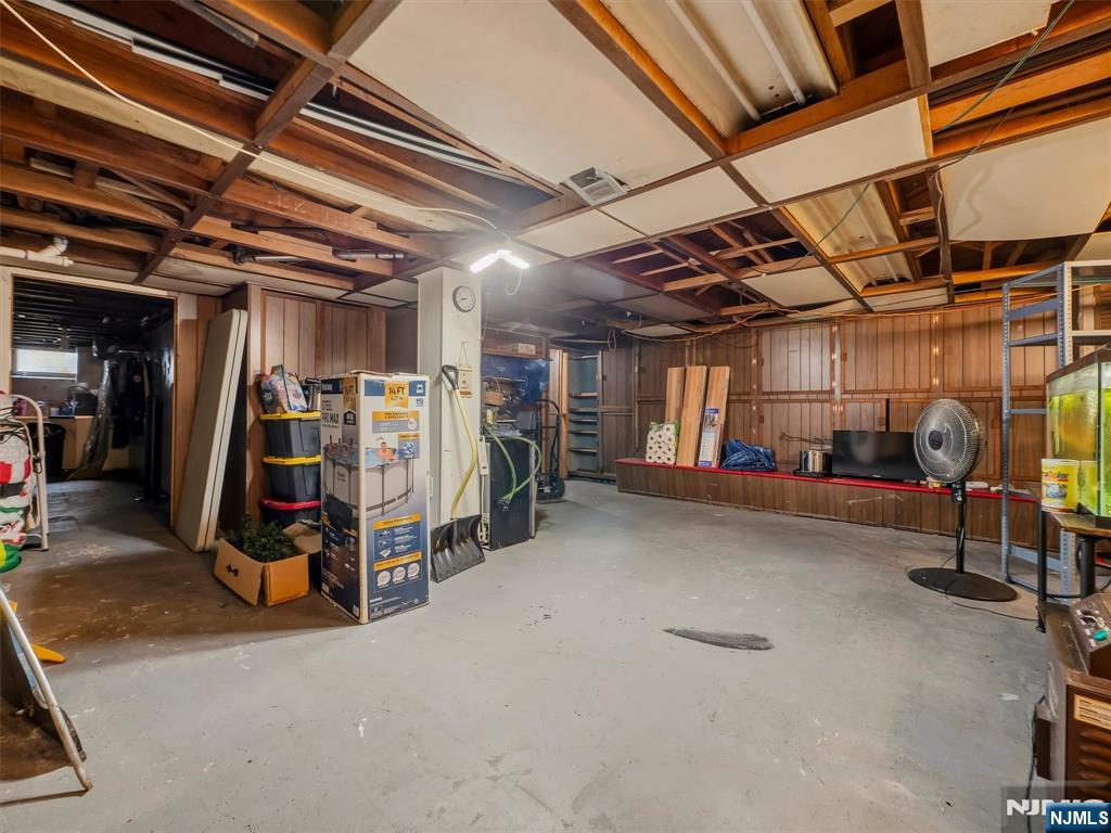 33 Prospect Street Paramus, NJ 07652 - Photo 28 of 32