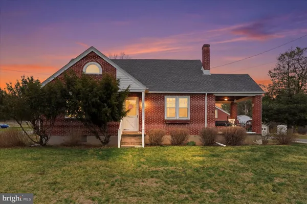 $374,900 | 1937 Hoffmansville Road, Frederick, PA 19435