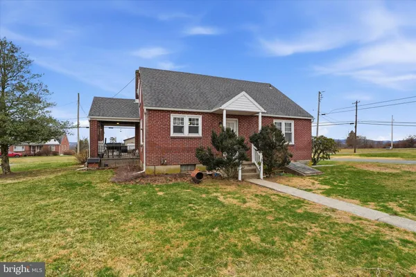 $374,900 | 1937 Hoffmansville Road, Frederick, PA 19435