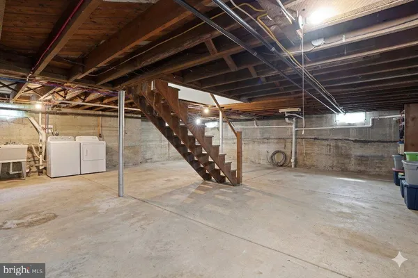 $374,900 | 1937 Hoffmansville Road, Frederick, PA 19435