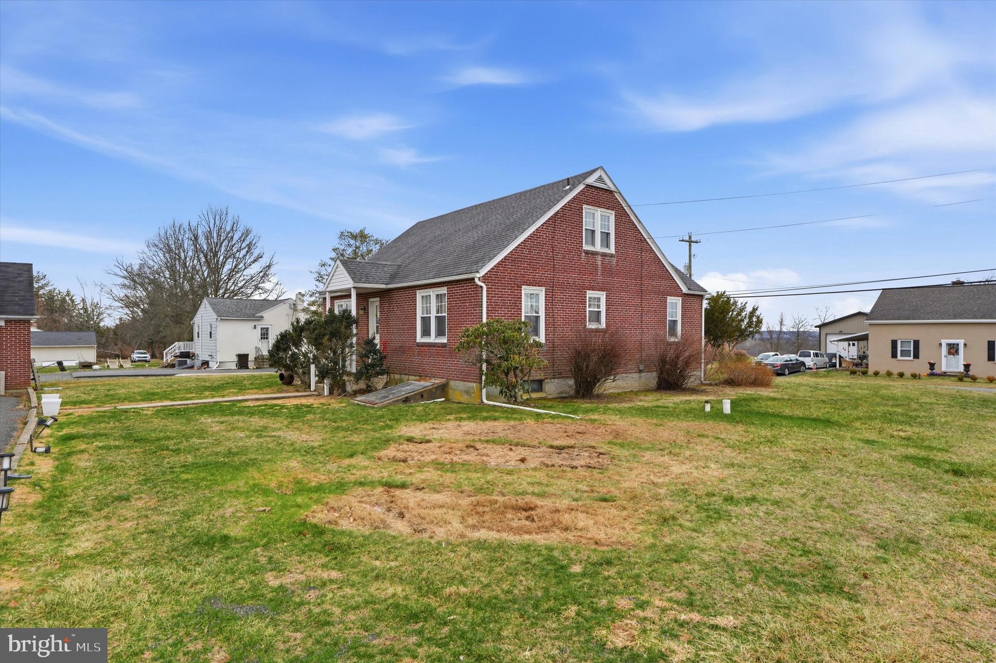 1937 Hoffmansville Road Frederick, PA 19435 - Photo 4 of 23