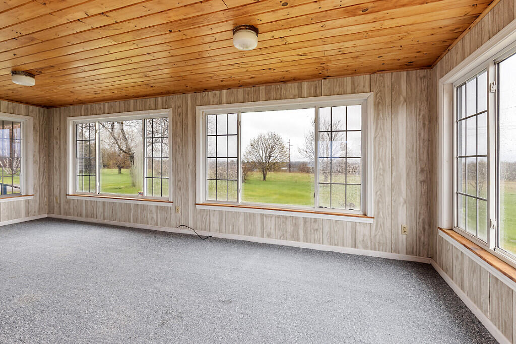 39 Joy Road Fairfield, ME 04937 - Photo 11 of 59 33_BP5A0528_DxO_mls