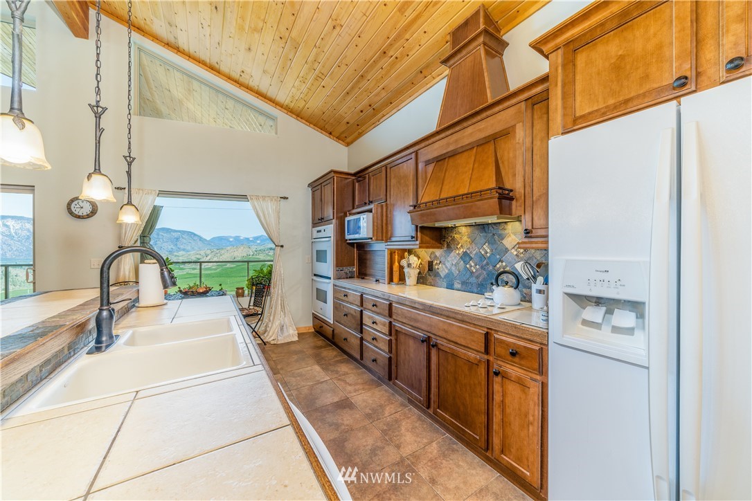 245 Boyd Loop Road Manson, WA 98831 - Photo 12 of 25 Gallery Image 12