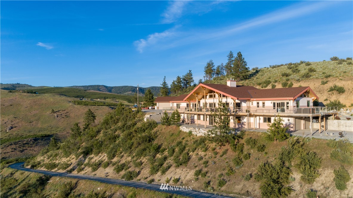 245 Boyd Loop Road Manson, WA 98831 - Photo 4 of 25 Gallery Image 4