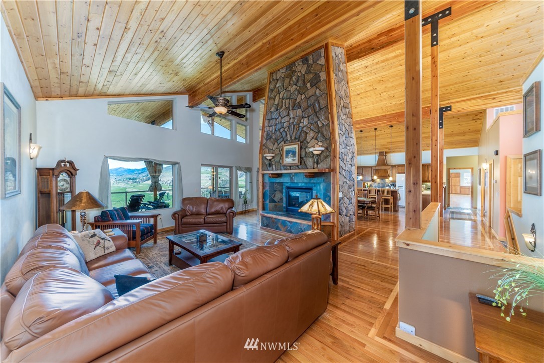 245 Boyd Loop Road Manson, WA 98831 - Photo 10 of 25 Gallery Image 10