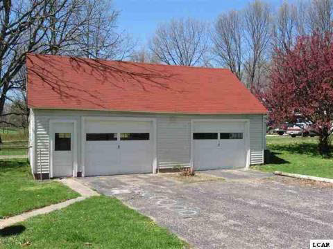 2684 East Carleton Road Adrian, MI 49221 - Photo 3 of 16 20031995-2.JPG