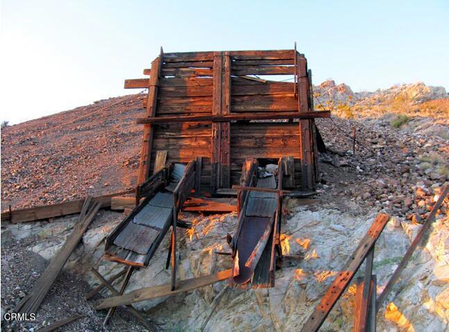 65845 Cima Road Baker, CA 92309 - Photo 47 of 57 a view of a large building with a yard