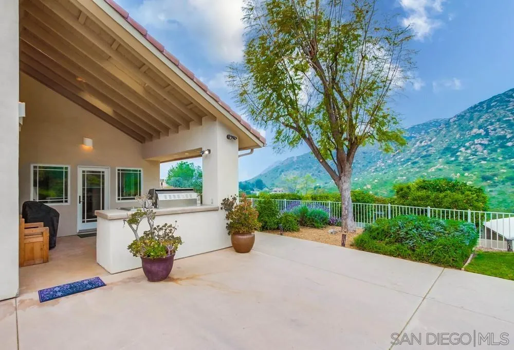 15945 Shalom Road Ramona, CA 92065 - Photo 11 of 72 Gallery Image 11