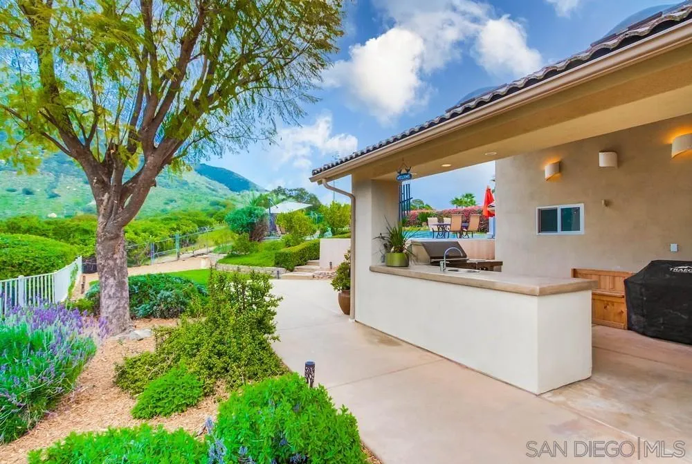 15945 Shalom Road Ramona, CA 92065 - Photo 8 of 72 Gallery Image 8