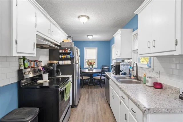 $185,000 | 2804 Northeast Parvin Road, Kansas City, MO 64117