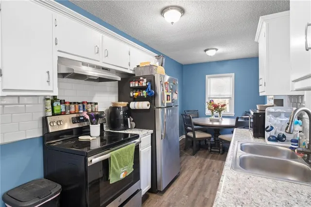 $185,000 | 2804 Northeast Parvin Road, Kansas City, MO 64117