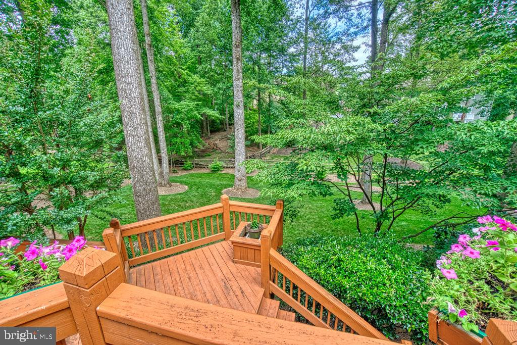 1133 Round Pebble Lane Reston, VA 20194 - Photo 28 of 31 MULTI-LEVELS DOWN TO KILLER BACKYARD