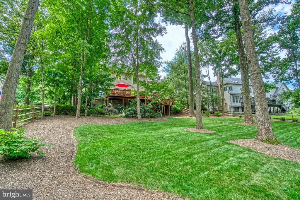 1133 Round Pebble Lane Reston, VA 20194 - Photo 29 of 31 PARADISE