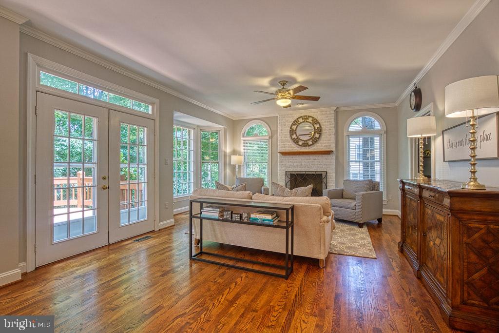 1133 Round Pebble Lane Reston, VA 20194 - Photo 8 of 31 COZY FIREPLACE + DOORS TO PARTY DECK