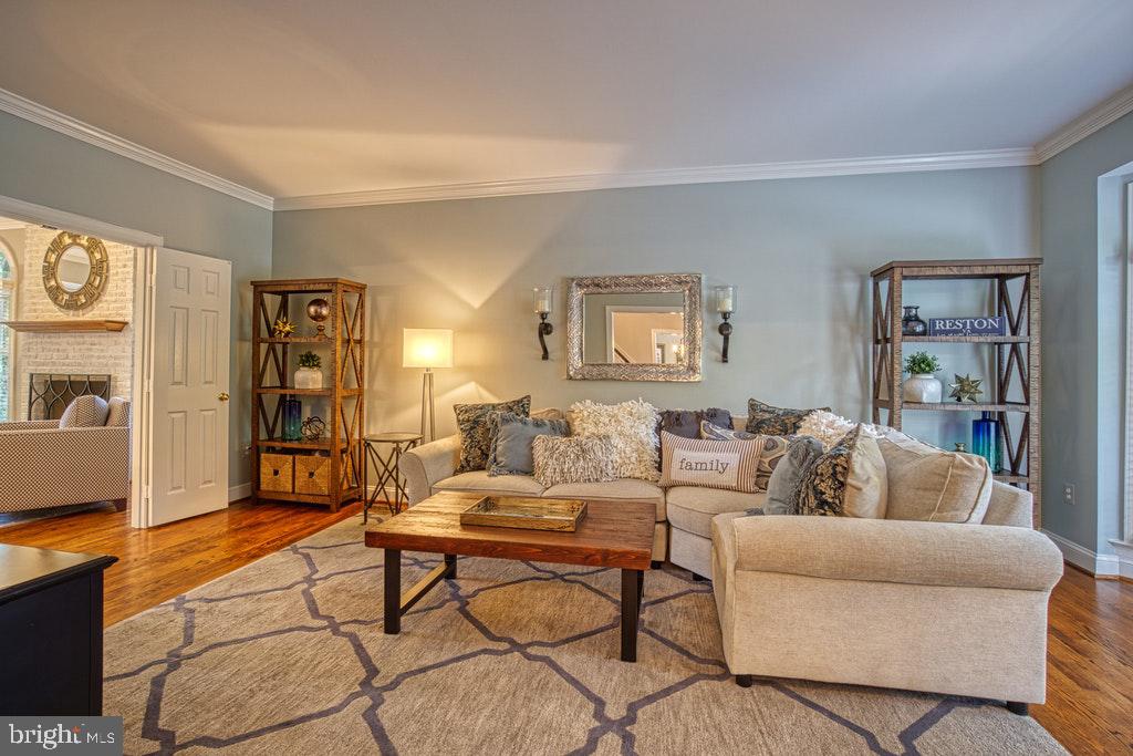 1133 Round Pebble Lane Reston, VA 20194 - Photo 9 of 31 CASUAL LIVING ROOM OFF FOYER