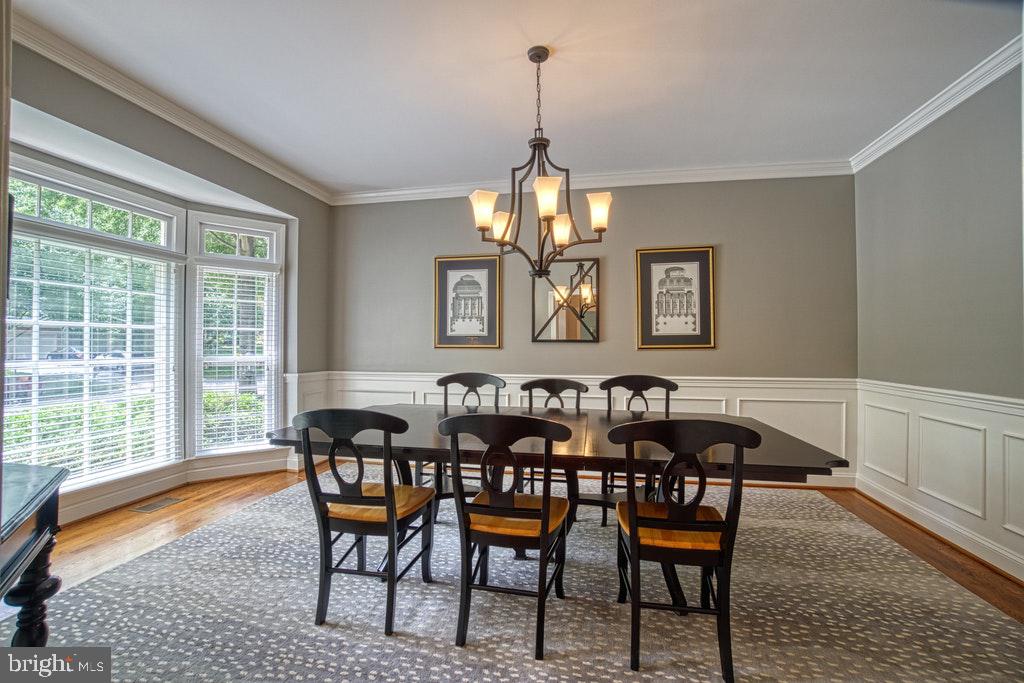 1133 Round Pebble Lane Reston, VA 20194 - Photo 10 of 31 CLASSIC FORMAL DINING ROOM